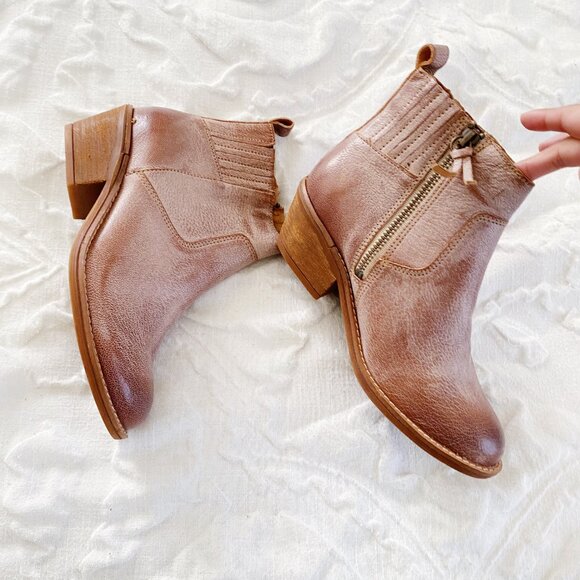 Sofft Ardmore Booties size 6 New $159 - Picture 5 of 9